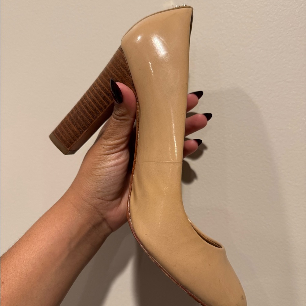 Coach Elegant Tan Women's Pumps